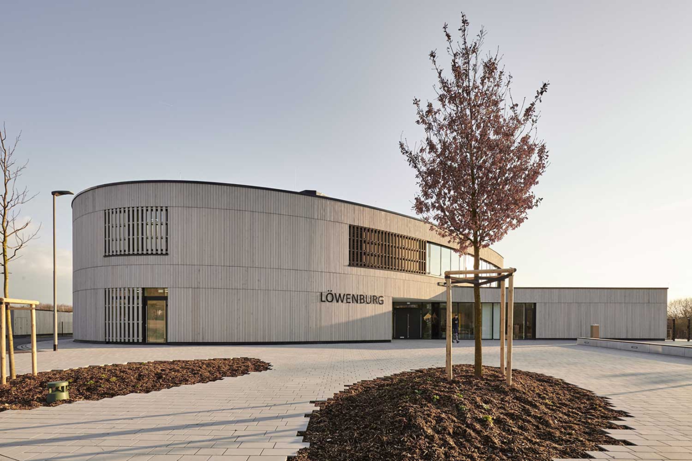 Architekturfotografie Lioba Schneider: Neubau des Kita der Bayer AG in Leverkusen in Holzbauweise.